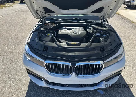 2018 BMW 740E xDrive Iperformance из США, поврежденный, VIN WBA7J2C53JG938174